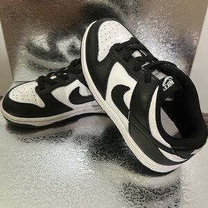 Nike dunk toddler shoes